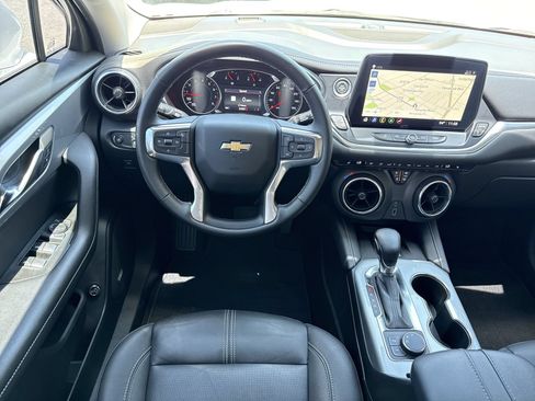 Used 2024 Chevrolet Blazer LT w/ Sound & Technology Package FWD image 12