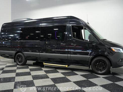 Used 2022 Mercedes-Benz Sprinter 2500 image 14