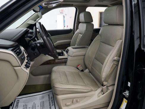 Used 2016 GMC Yukon Denali w/ Open Road Package AWD/4WD image 10