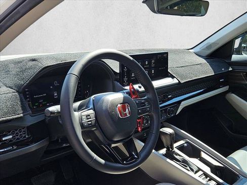 Used 2024 Honda Accord EX-L image 13