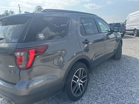 Used 2017 Ford Explorer Sport w/ Equipment Group 401A image 4