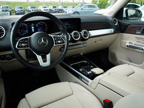 Used 2023 Mercedes-Benz GLB 250 image 19