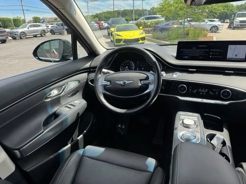 Used 2023 Genesis GV70 2.5T w/ Select Package AWD/4WD image 35