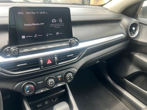 Used 2022 Kia Forte LXS FWD image 22