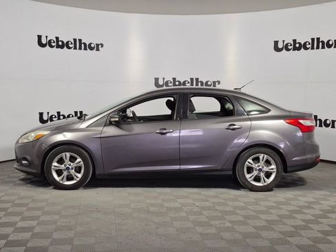 Used 2013 Ford Focus SE w/ SE Winter Pkg image 4