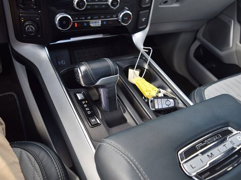 Used 2023 Ford F150 Limited image 18