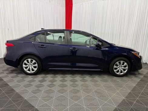Used 2020 Toyota Corolla LE FWD image 9