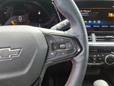 Used 2024 Chevrolet Trax RS w/ Sunroof Package FWD image 14