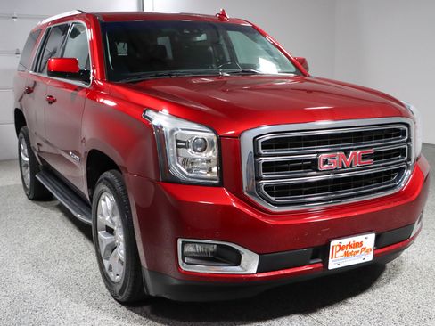 Used 2020 GMC Yukon SLE w/ Enhanced Driver Alert Package image 5
