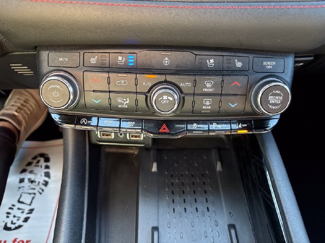 Used 2025 Dodge Durango GT AWD/4WD image 18