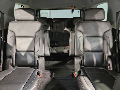 Used 2019 Chevrolet Tahoe Premier AWD/4WD image 13