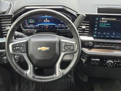 Used 2025 Chevrolet Silverado 1500 LT w/ Safety Package AWD/4WD image 26
