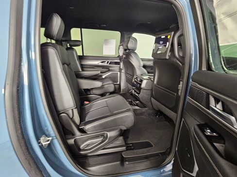 New 2026 Jeep Grand Wagoneer L Limited w/ Rear Seat Video Group I image 37