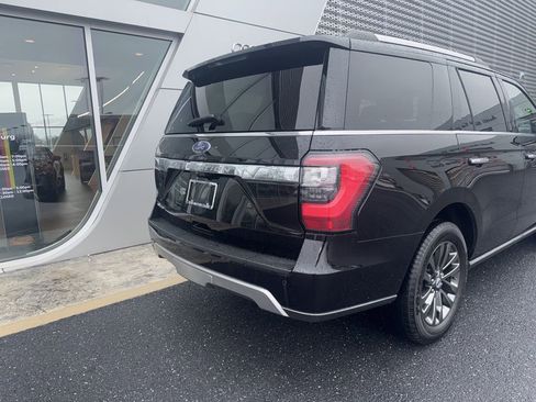 Used 2021 Ford Expedition Limited image 17