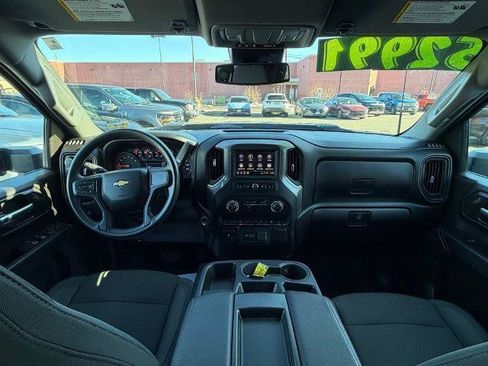Used 2025 Chevrolet Silverado 2500 Custom w/ Custom Value Package AWD/4WD image 4