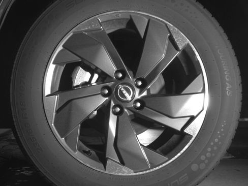 Used 2025 Nissan Rogue SV FWD image 12