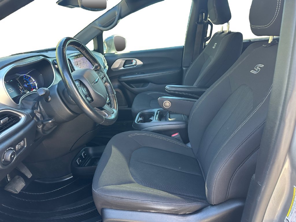 Used 2021 Chrysler Pacifica Touring w/ S Appearance Package FWD image 11