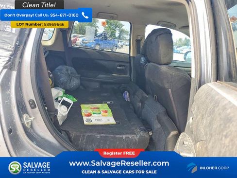 Used 2016 Mitsubishi Outlander SE FWD image 15