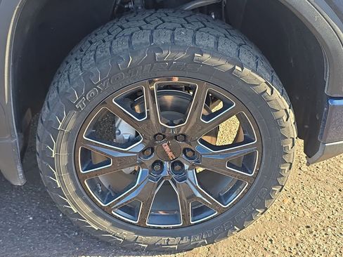 Used 2023 GMC Sierra 1500 Denali w/ Technology Package image 11