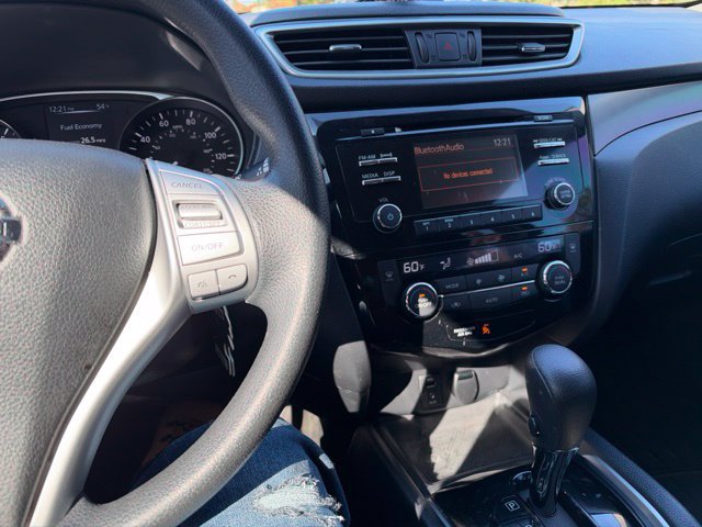 Used 2016 Nissan Rogue SV AWD/4WD image 38