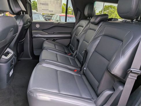 New 2026 Lincoln Navigator Reserve w/ Jet Appearance Package image 16