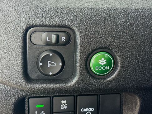 Certified 2025 Honda Ridgeline Sport image 9