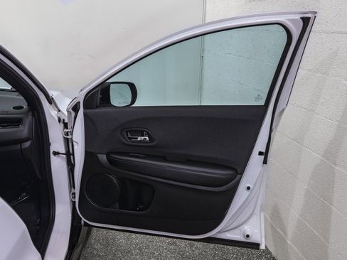 Used 2022 Honda HR-V Sport image 17