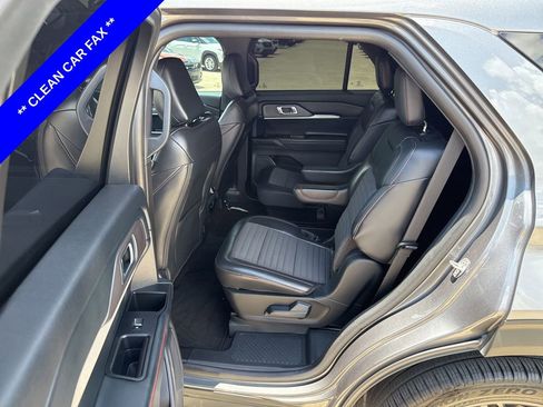 Used 2025 Ford Explorer ST-Line w/ Premium Package RWD image 6