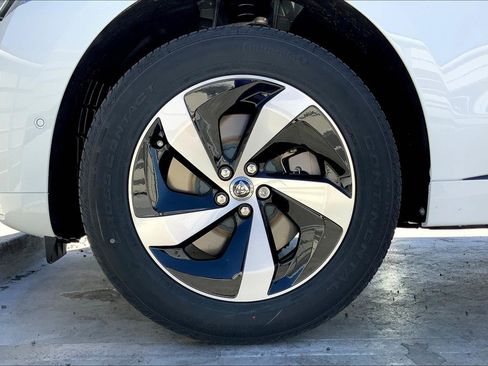 New 2026 Jaguar F-PACE R-Dynamic S image 9