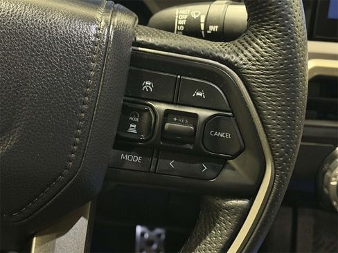 Used 2025 Toyota Tacoma TRD Sport image 23