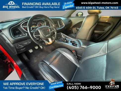 Used 2016 Dodge Challenger R/T Plus RWD image 9
