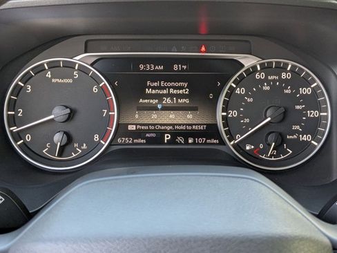 Certified 2025 Nissan Rogue SV image 11