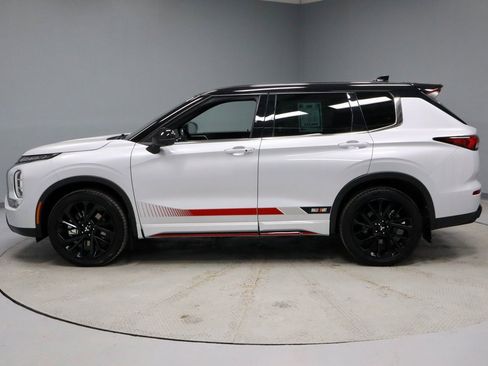 Used 2023 Mitsubishi Outlander Ralliart image 9