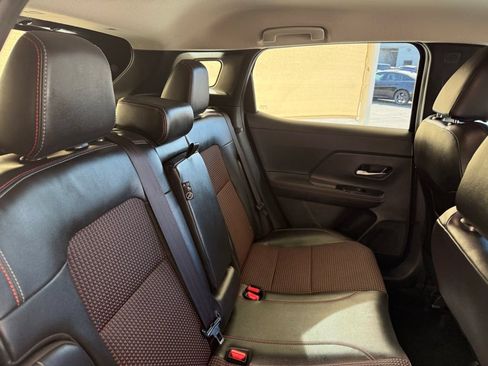 Used 2025 Nissan Kicks SR FWD image 20