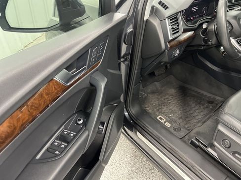 Used 2018 Audi Q5 2.0T Premium Plus w/ Premium Plus Package image 17