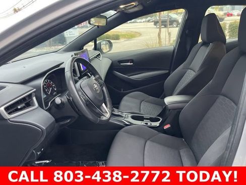 Used 2025 Toyota Corolla SE image 6