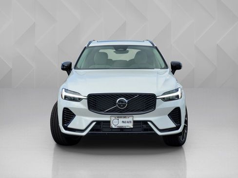 New 2026 Volvo XC60 T8 Ultra w/ Protection Package Premier AWD/4WD image 2