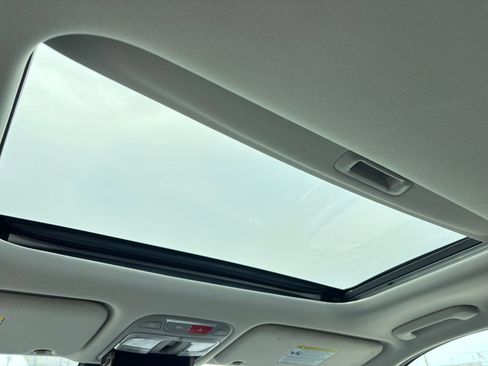 Used 2025 Kia Telluride S image 7