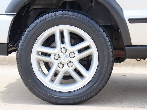 Used 2004 Land Rover Discovery SE image 64