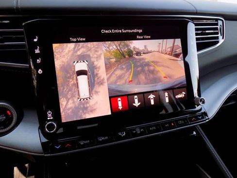 New 2026 Jeep Grand Wagoneer L Limited AWD/4WD image 13
