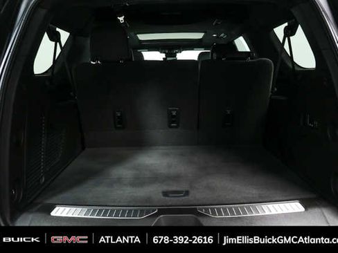 Used 2023 Chevrolet Suburban High Country image 27