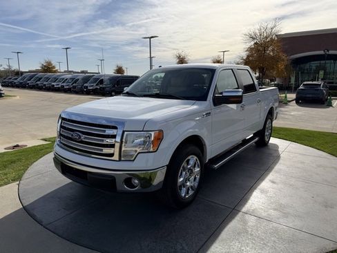 Used 2014 Ford F150 Lariat w/ Lariat Chrome Package image 3