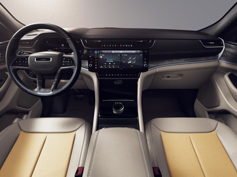 New 2026 Jeep Grand Cherokee L Limited image 6