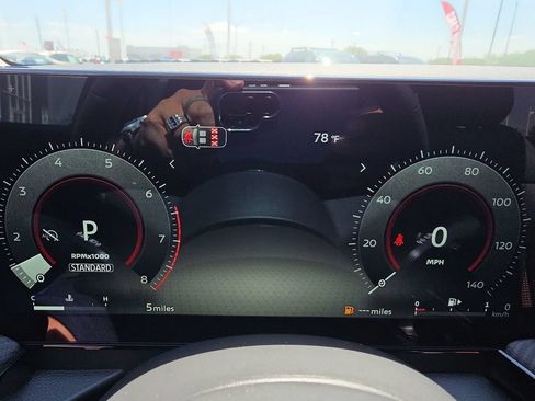 New 2026 Nissan Kicks SR w/ SR Premium Package FWD image 14