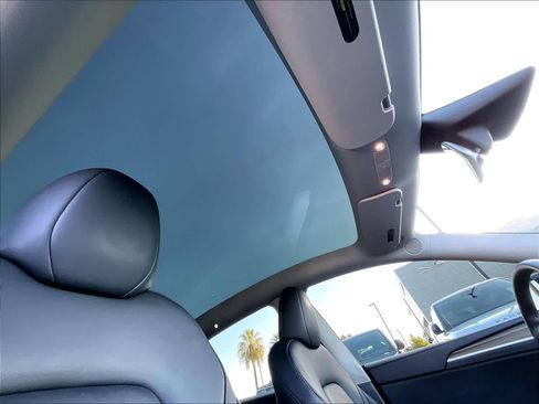 Used 2024 Tesla Model Y Performance AWD/4WD image 24