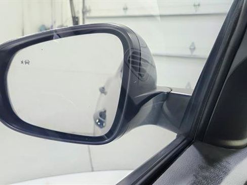 Used 2023 Chevrolet TrailBlazer LT w/ Convenience Package FWD image 12