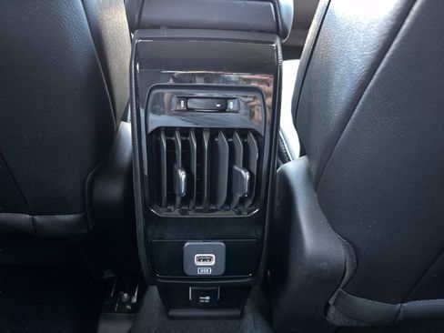 Used 2025 Jeep Compass Limited AWD/4WD image 19