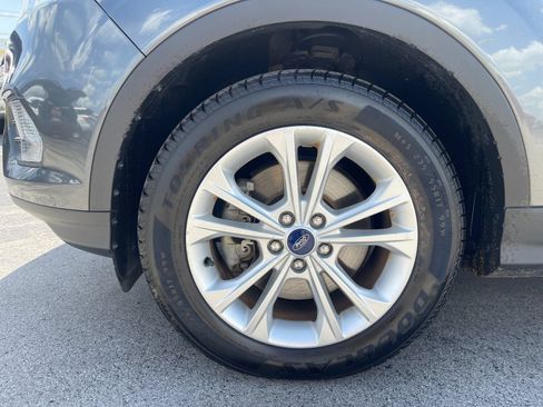 Used 2017 Ford Escape SE FWD image 30
