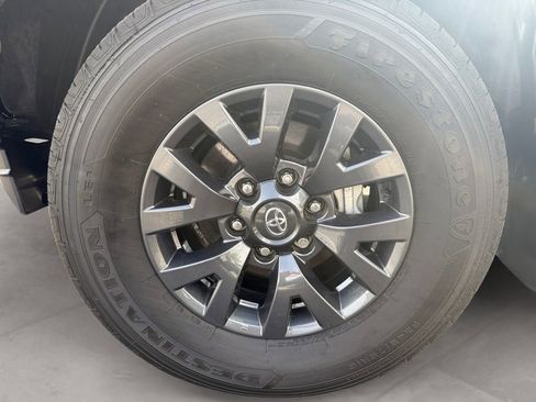 Used 2022 Toyota Tacoma SR5 w/ SR5 Appearance Package (SM) AWD/4WD image 14