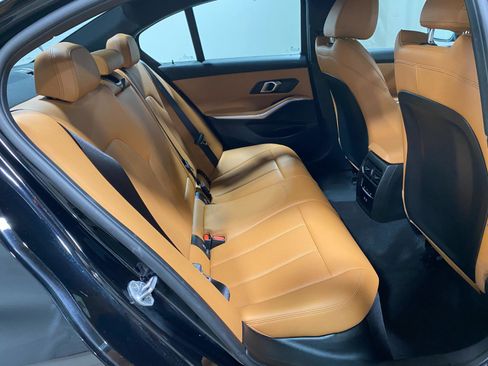 Certified 2025 BMW 330i xDrive Sedan w/ Convenience Package image 18